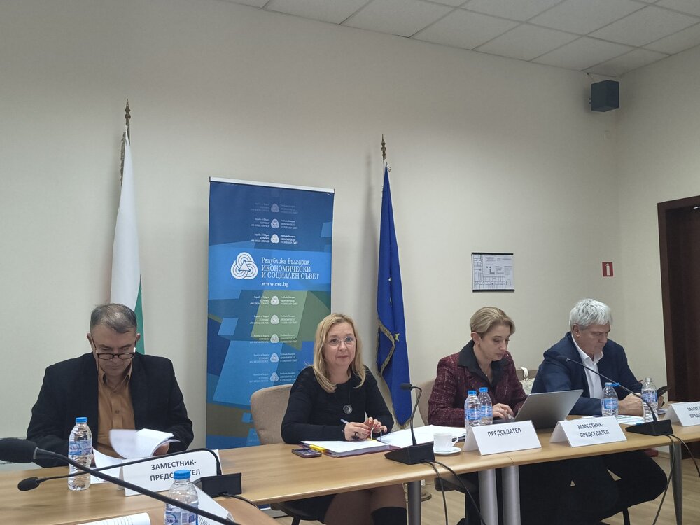 Кая Калас: Ако се мисли за ограничаване на украинските въоръжени сили, трябва да се помисли и за руските